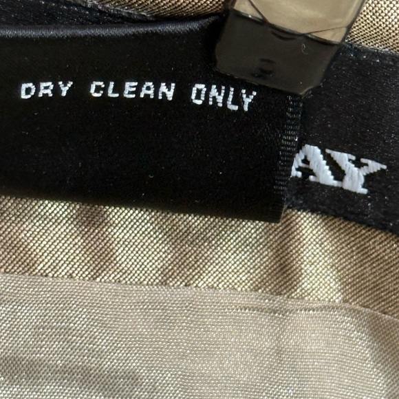 Donna Gray Wrap Skirt Matte Gold Satin-Textured Fringe Edge Size 4 - Picture 7 of 8